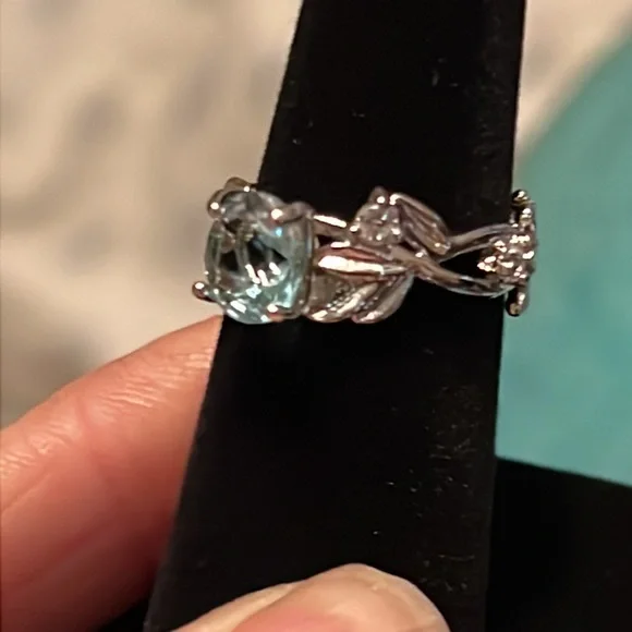 Sterling silver aquamarine ring. - Picture 3 of 8